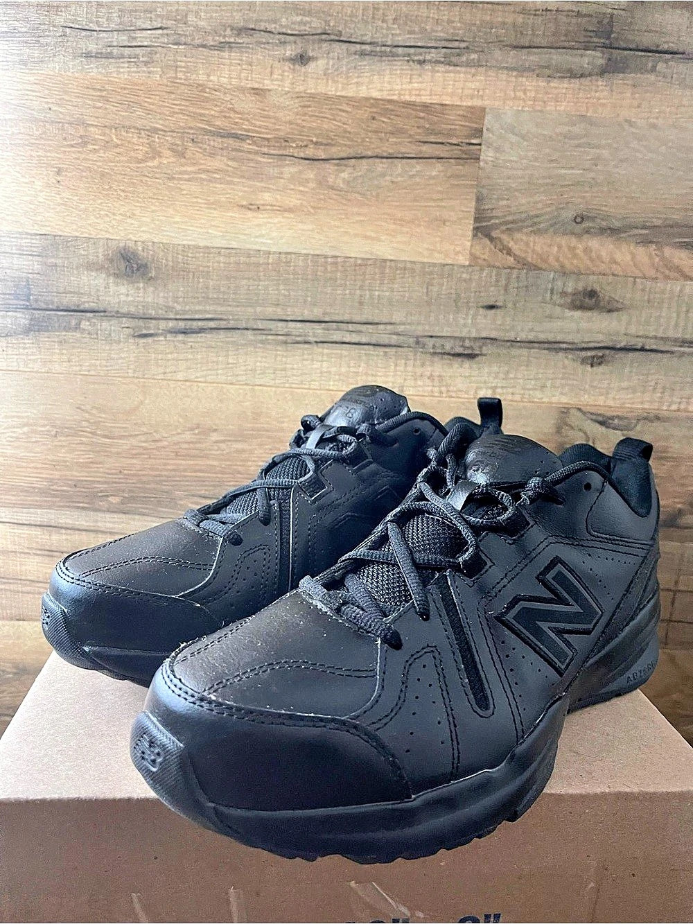 New Balance 608 V5 Slip Resistant Work Shoe Black WX608AB5 Size 11.5